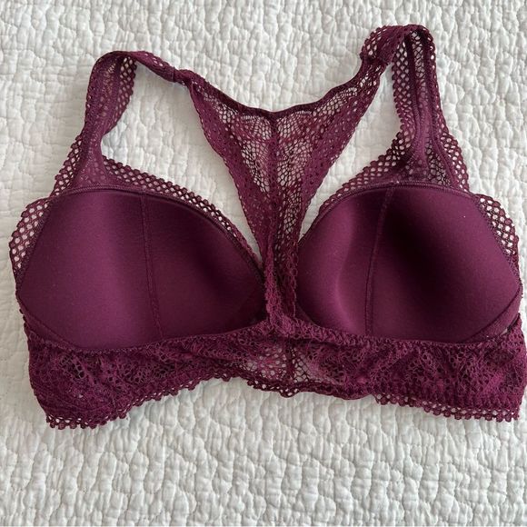 ✨ Victoria’s Secret Women’s Maroon Padded Lace Bralette Medium - Picture 3 of 5